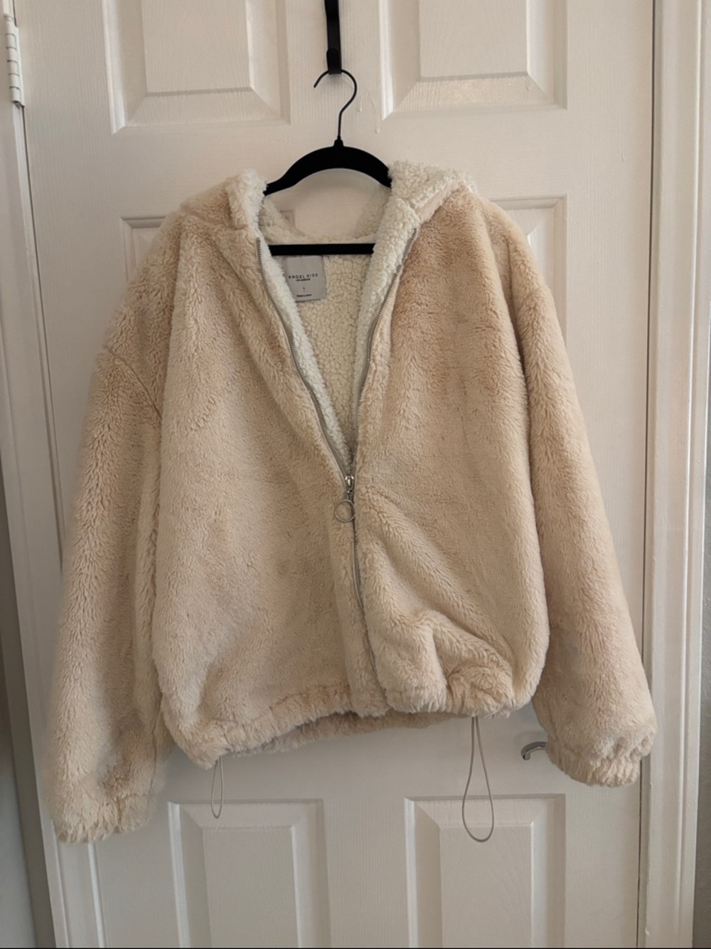 Angel Kiss Cream Plush Hooded Puffer Jacket
